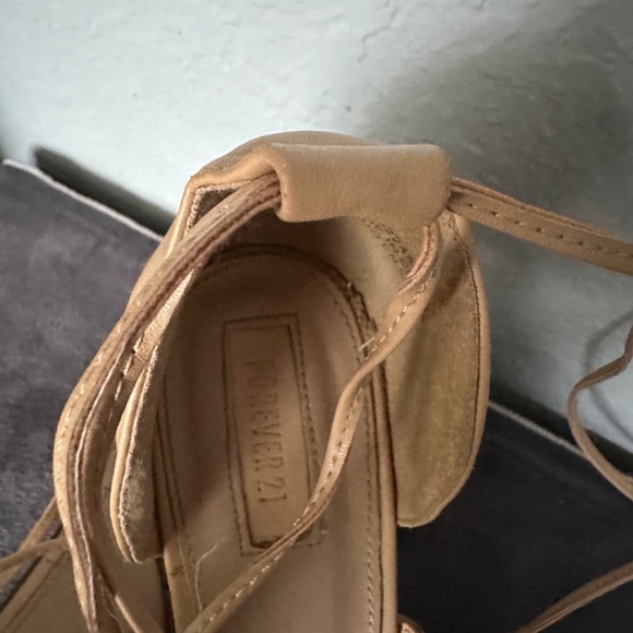 Forever 21, Tan ankle lace up strappy sandal size 7.5 - Picture 5 of 10